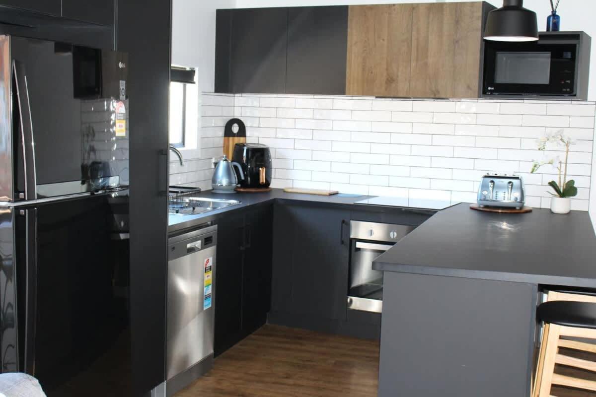 Cbd Elizabeth St Modern Townhouse - Secure Parking Villa Launceston Eksteriør billede
